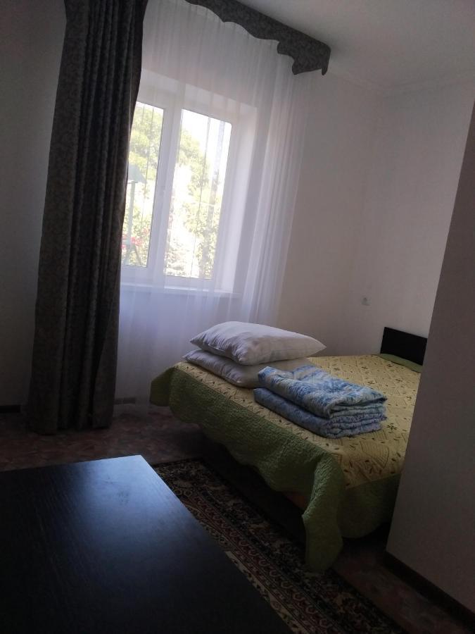 Guest House Arbat Cholponata Buitenkant foto