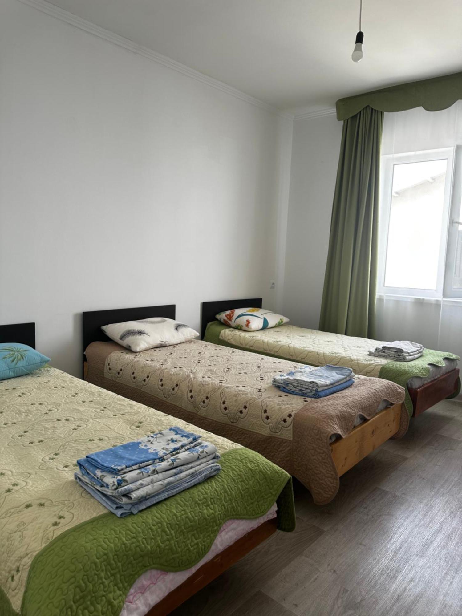Guest House Arbat Cholponata Buitenkant foto