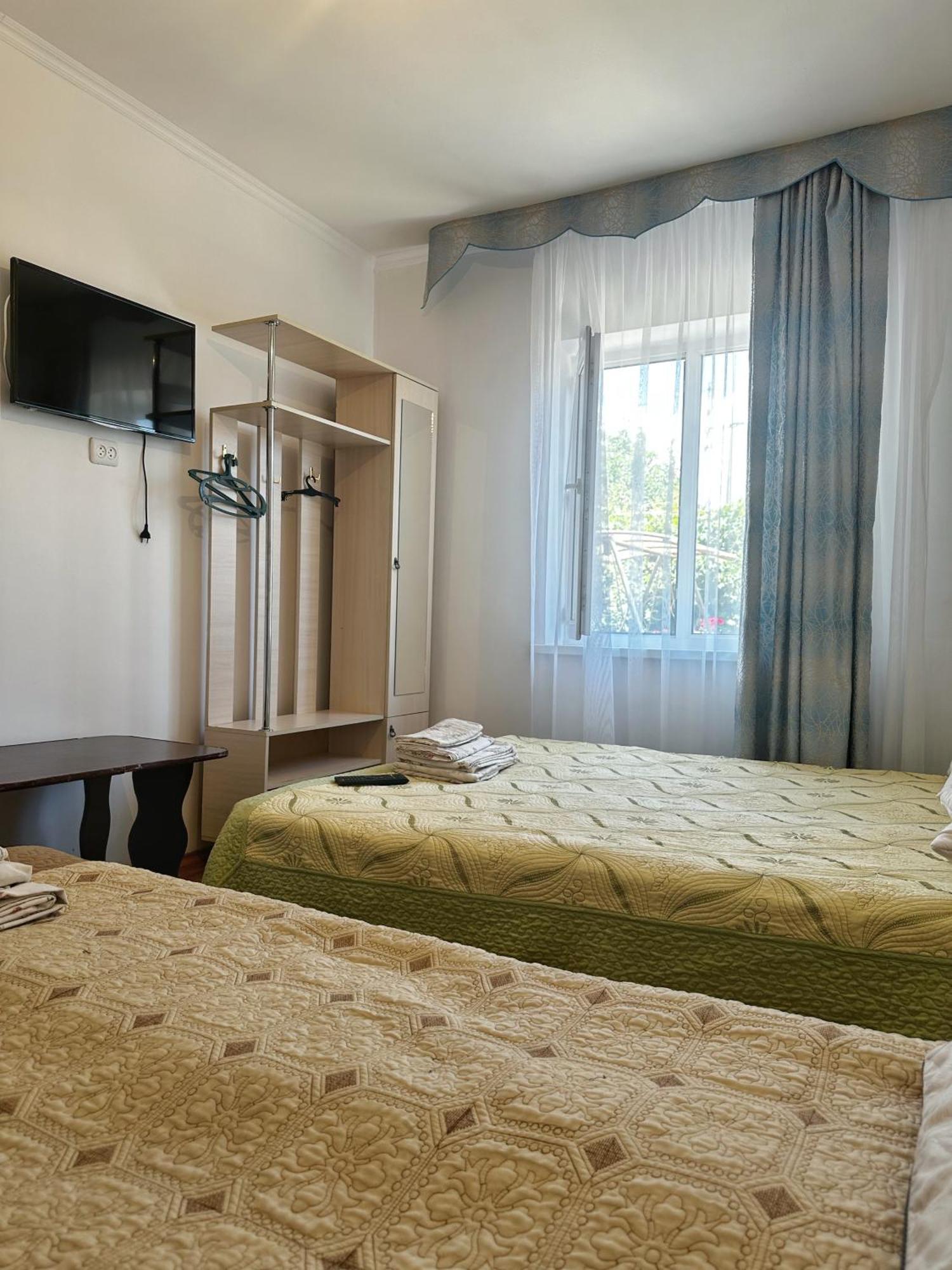 Guest House Arbat Cholponata Buitenkant foto